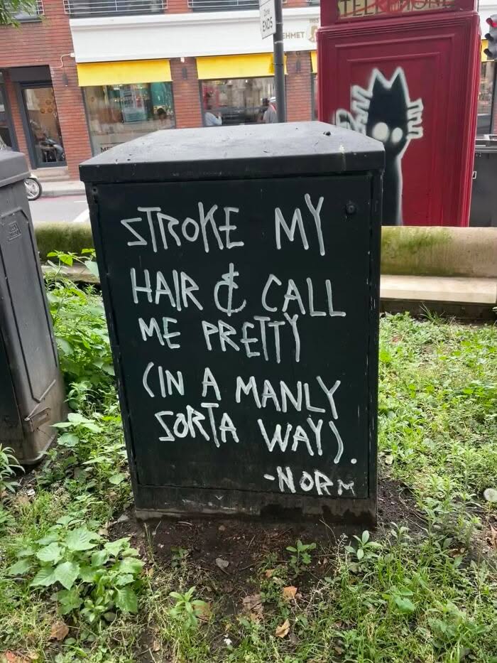 Funny Weird Graffiti 64Cd08A3C91Ef 700